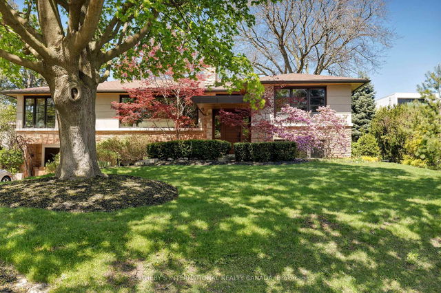 14 Plumbstead Court