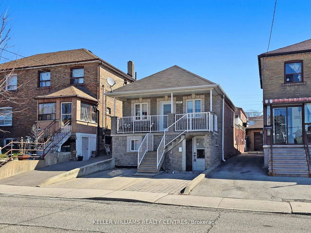 257 Blackthorn Avenue