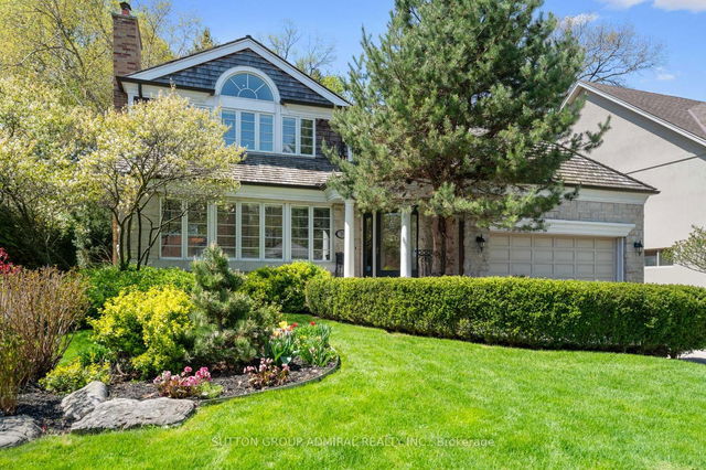 39 Pinehurst Crescent