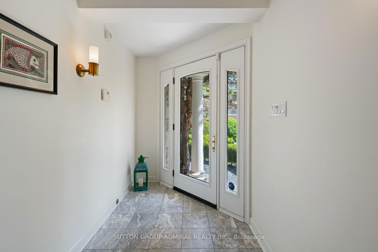 Detached House for sale at 39 Pinehurst Crescent, Toronto, Edenbridge-Humber Valley, M9A 3A4 - MLS: W12141948