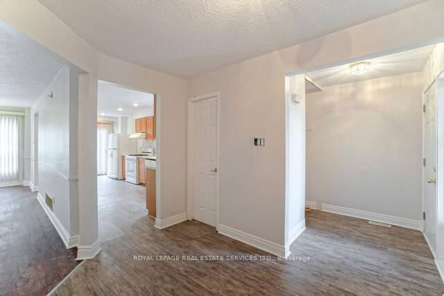 6 Albemarle Court