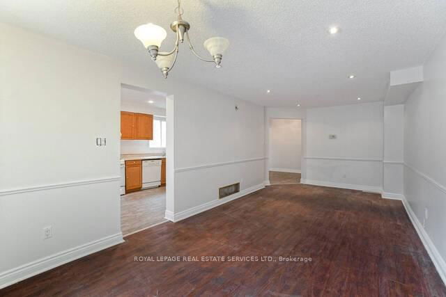 6 Albemarle Court