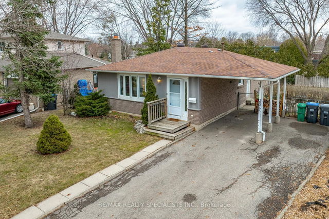 2577 Merrington Crescent
