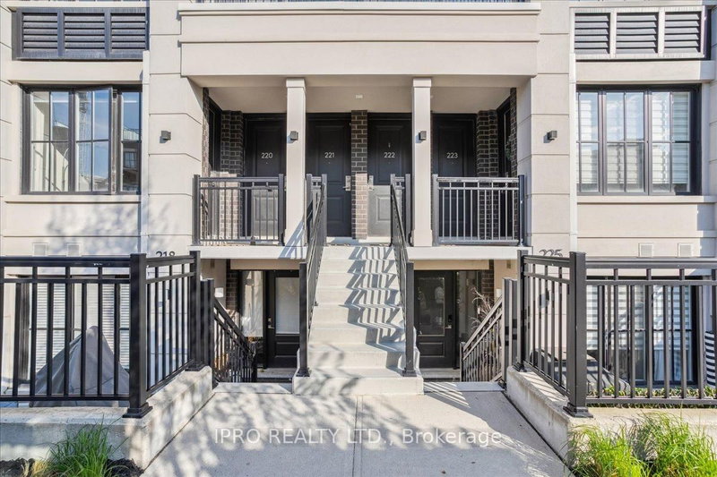 220 - 652 Cricklewood Dr, Mississauga, L5G 0B7 | Image 3