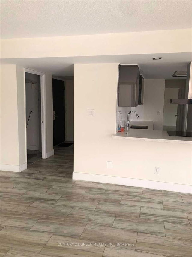 1402 - 55 Kingsbridge Garden Circle