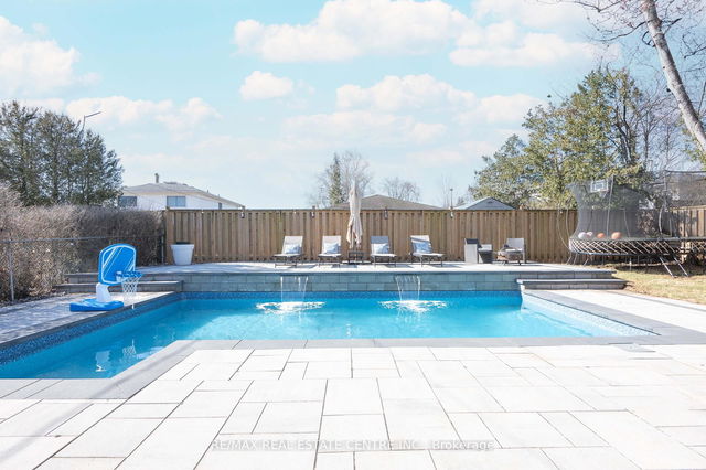 656 Meadow Lane