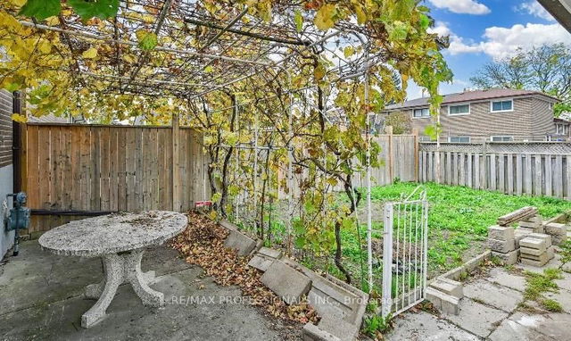 Lower - 20 Navenby Crescent