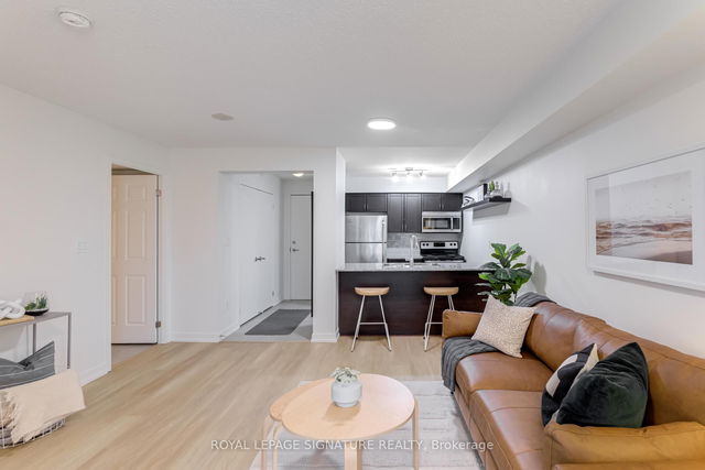 726 - 816 Lansdowne Avenue