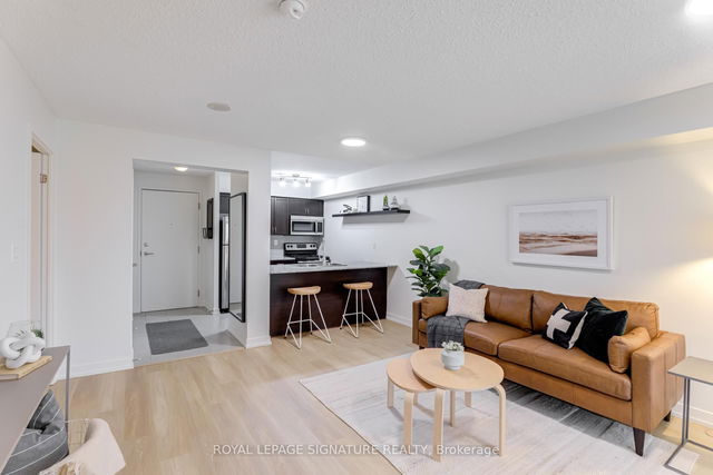 726 - 816 Lansdowne Avenue