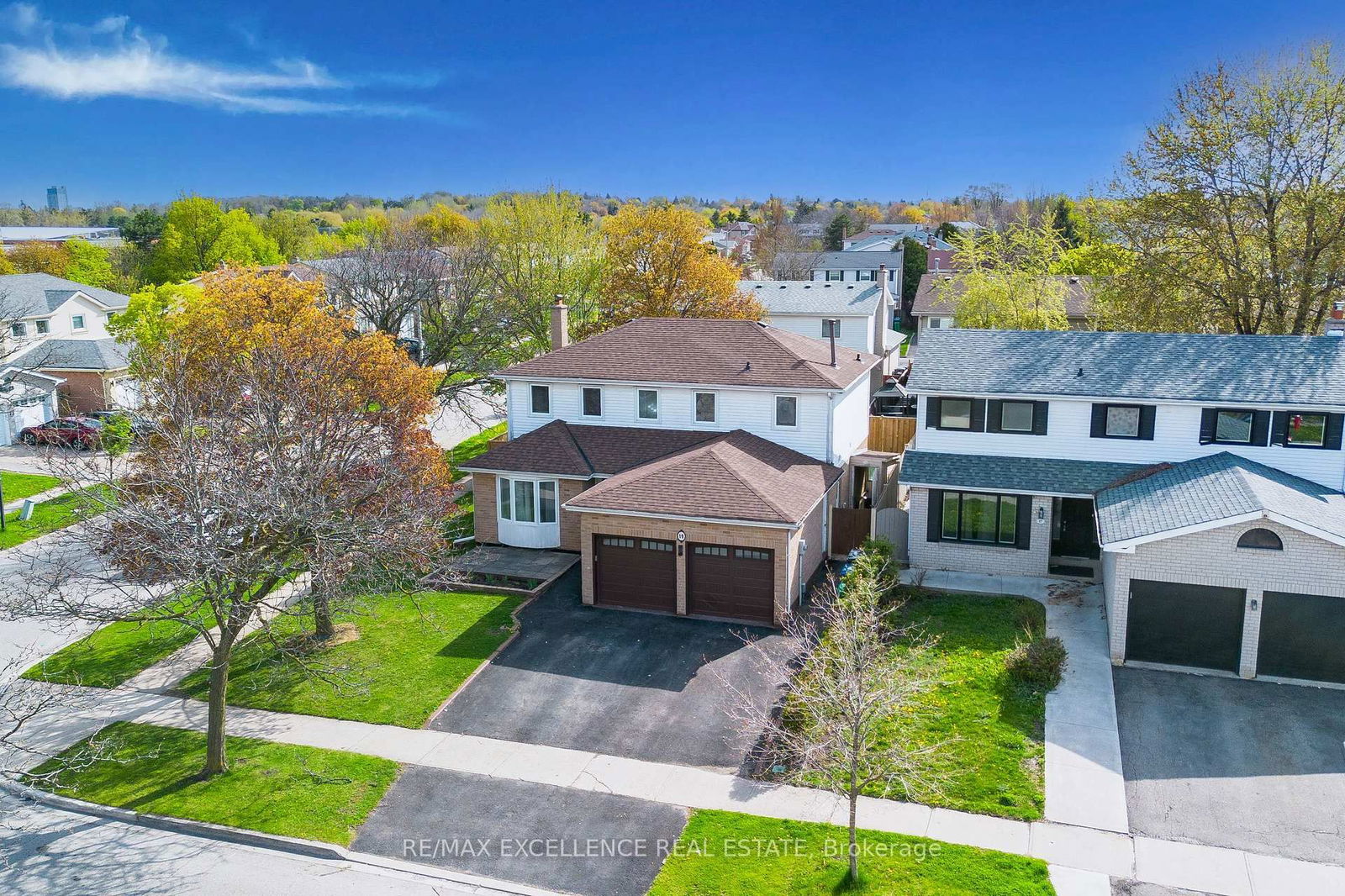 Detached House for sale at 19 Mikado Crescent, Brampton, Ontario, L6S 3R3 - Central Park - MLS: W12142974