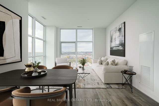 1105 - 1787 St Clair Avenue