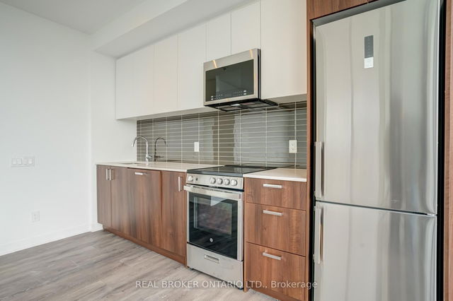 1105 - 1787 St Clair Avenue