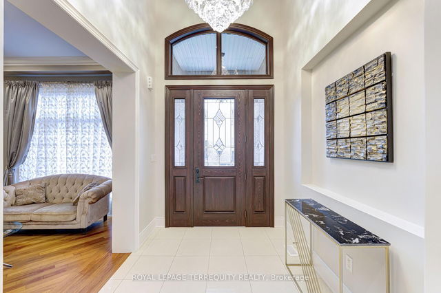 1371 Clearwater Crescent