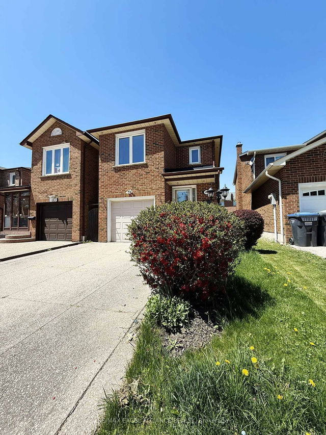 1005 Lucerne Crescent