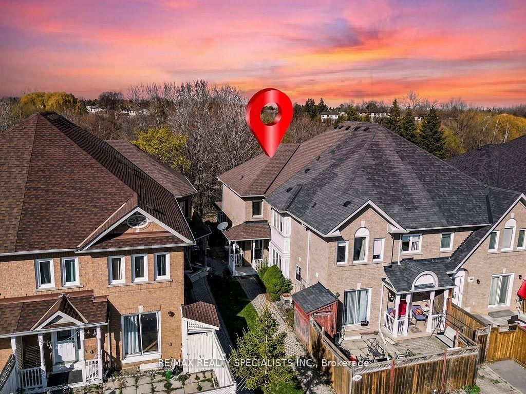 Townhouse for sale at 140 Pressed Brick Drive, Brampton, Brampton North, L6V 4K6 - MLS: W12143141