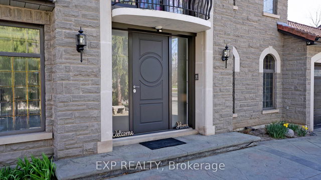 1372 Lakeshore Road