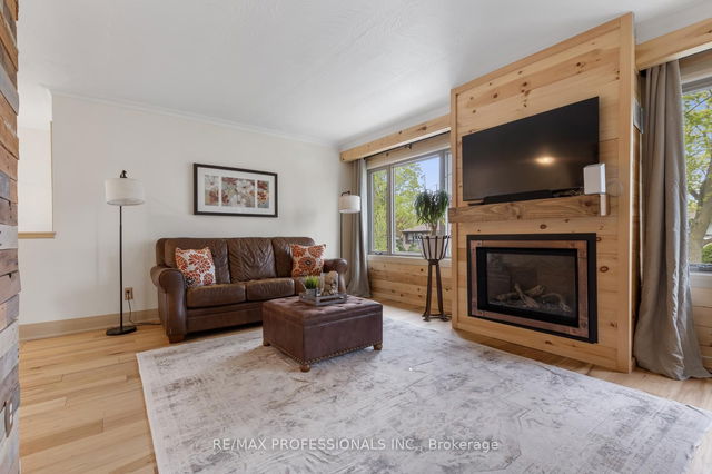 3 Littlewood Crescent