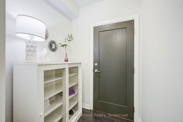1502 - 5025 Four Springs Avenue