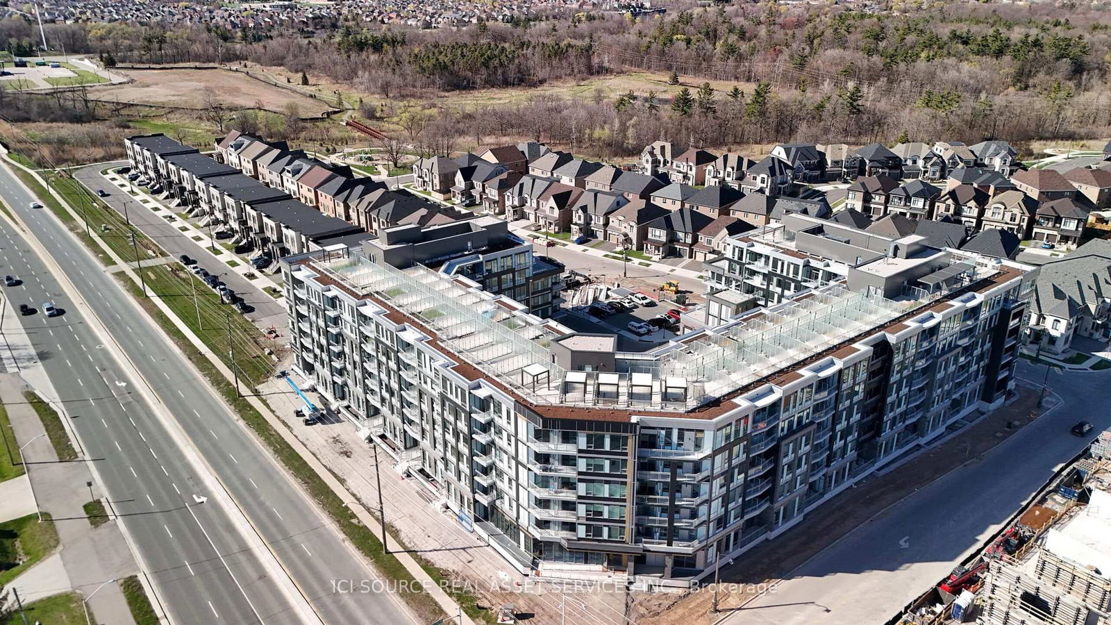Condo for lease at 628-2501 Saw Whet Boulevard, Oakville, Glen Abbey, L6M 5N2 - MLS: W12143565