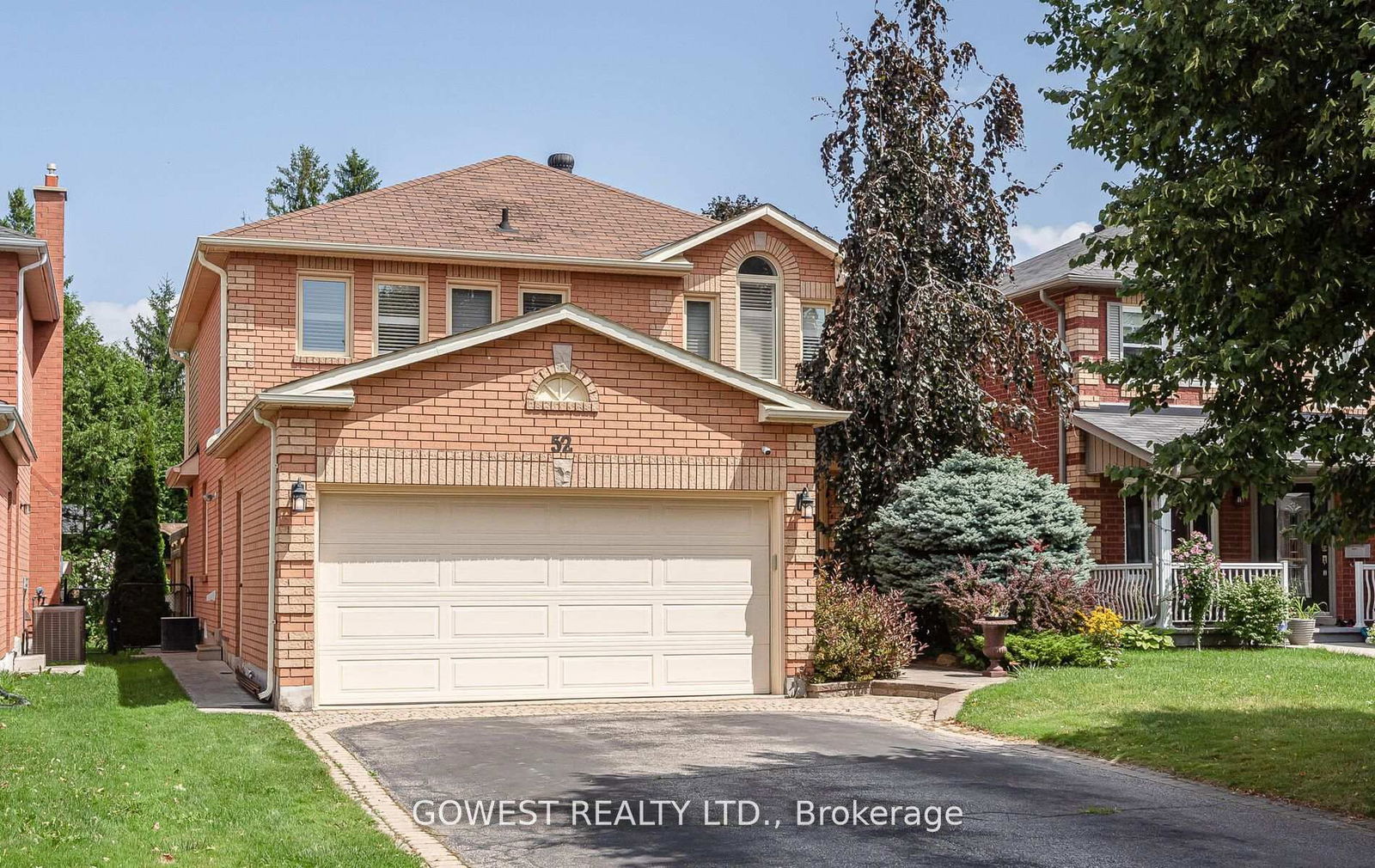 Detached House for sale at 52 Davis Crescent, Halton Hills, Georgetown, L7G 5P5 - MLS: W12143604