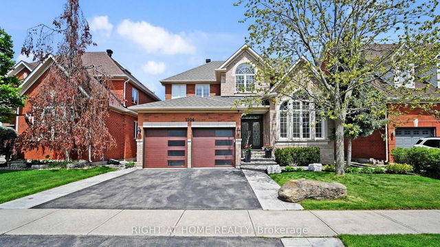 1504 Pinery Crescent