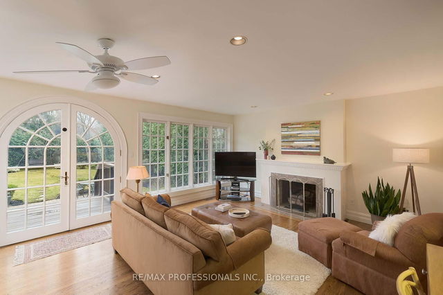15 Kingsgarden Road