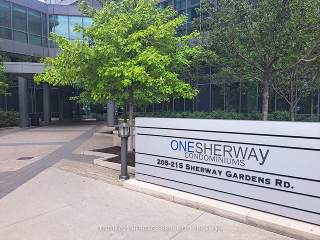 2205 - 215 Sherway Gardens Road