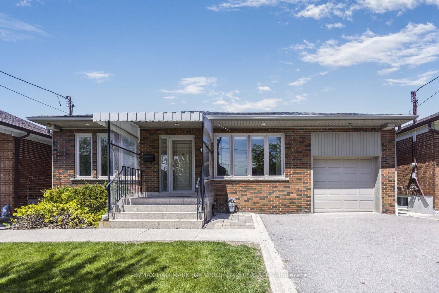 Detached House for sale at 384 Hillmount Avenue, Toronto, Yorkdale-Glen Park, M6B 1Y8 - MLS: W12143982