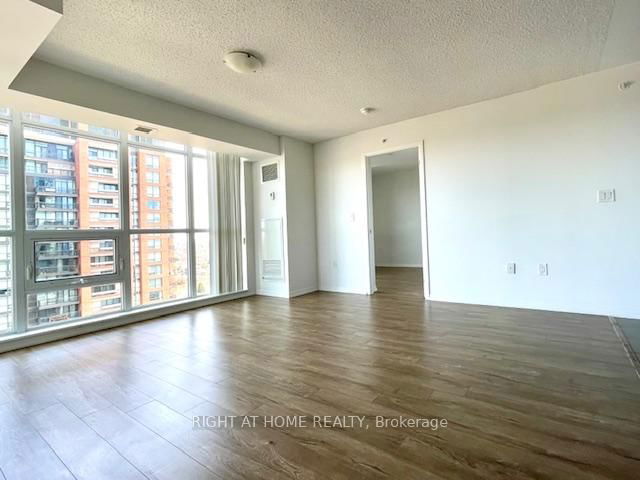 1504 - 830 Lawrence Avenue