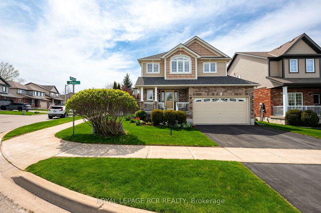 39 Aiken Crescent