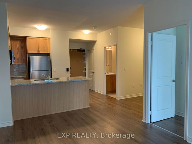 712 - 349 Rathburn Road