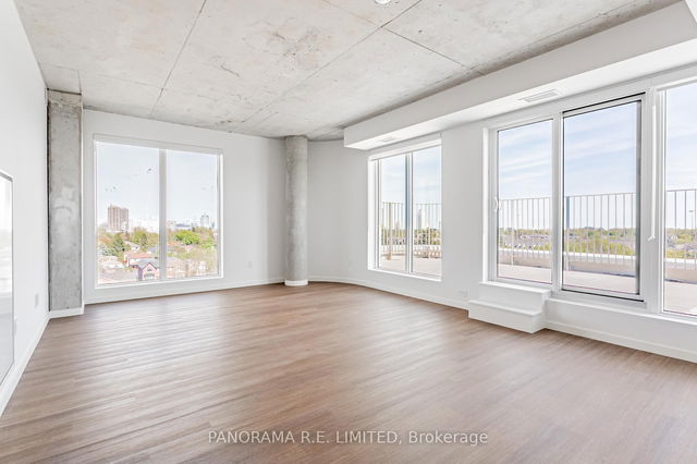 722 - 689 The Queensway N/A