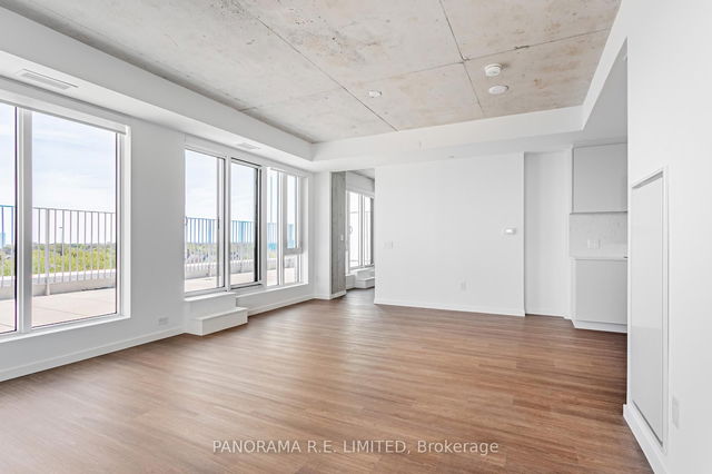 722 - 689 The Queensway N/A