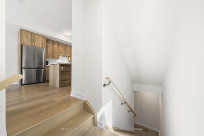 1346 Kaniv St, Oakville - Northwest image-0-4