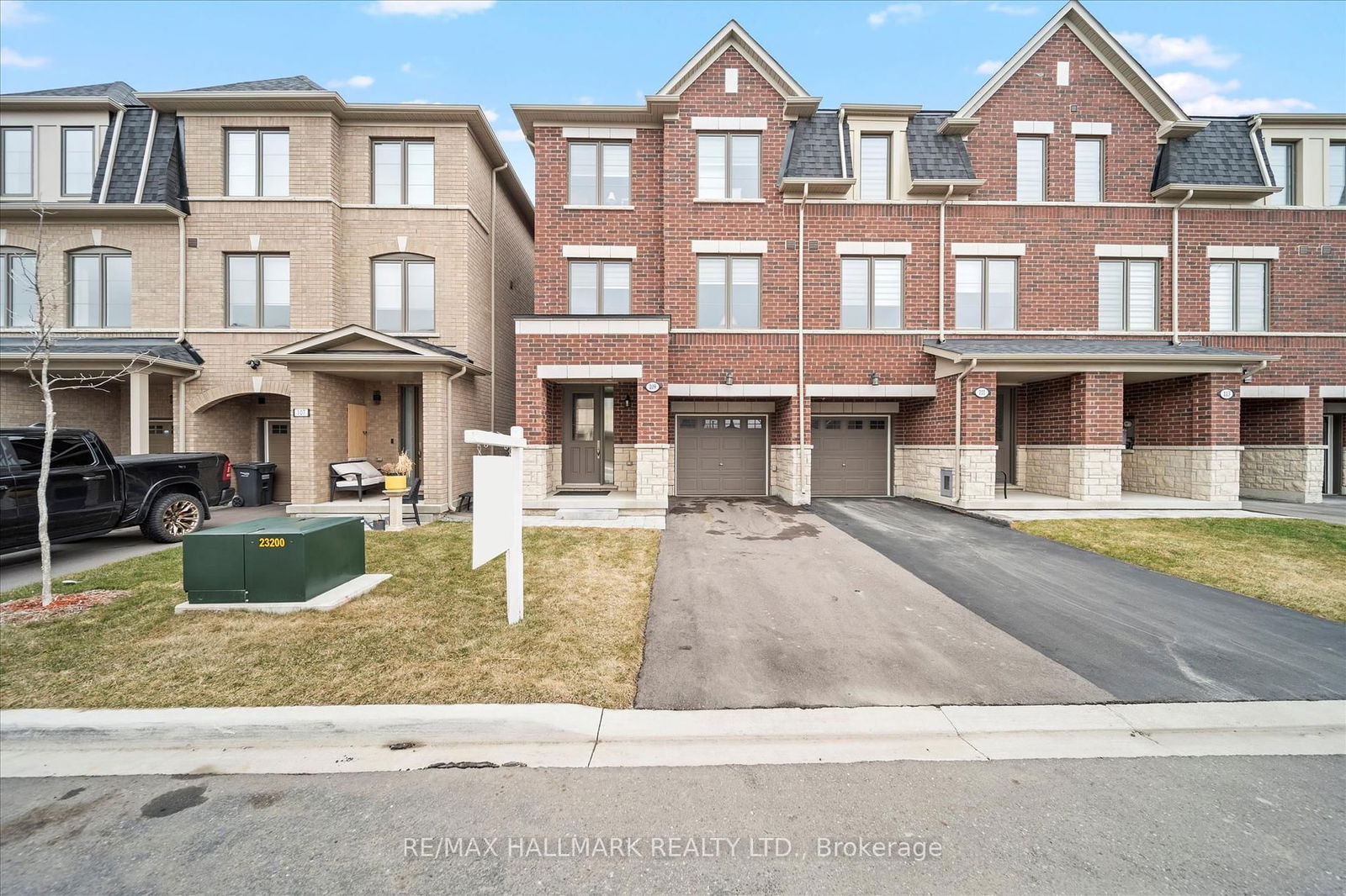 Townhouse for sale at 109 Halliford Place, Brampton, Goreway Drive Corridor, L6P 4N6 - MLS: W12144260