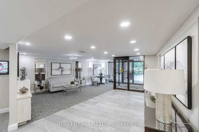 802 - 1230 Marlborough Court