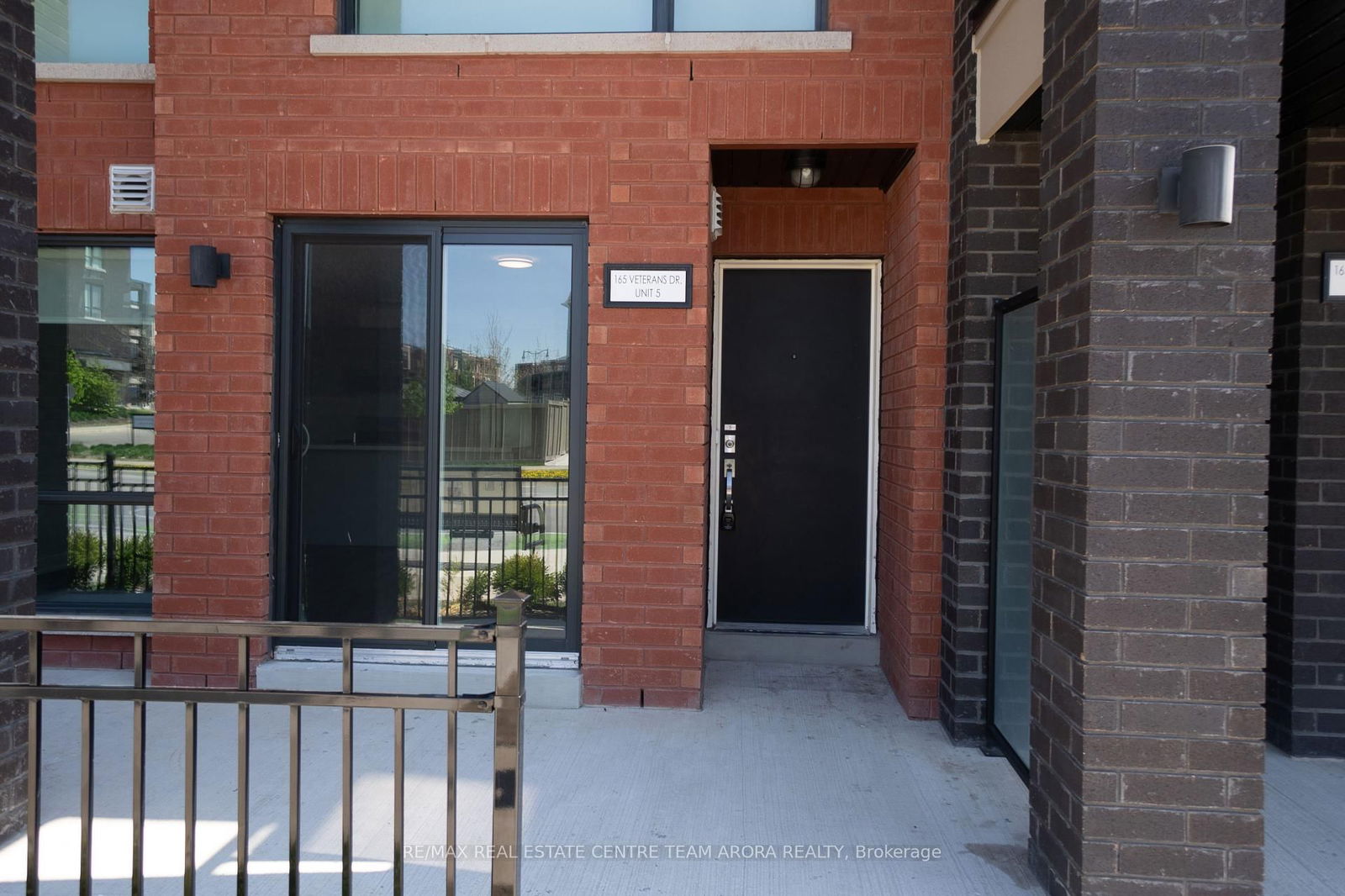 Townhouse for sale at 5-165 Veterans Drive, Brampton, Northwest Brampton, L7A 0B6 - MLS: W12144291
