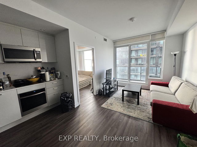 3911 - 1926 Lakeshore Boulevard