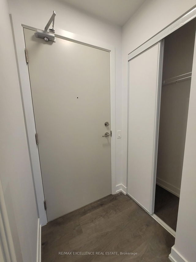 1008S - 215 Veterans Drive