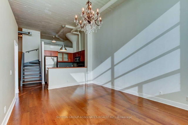 209 - 1001 Roselawn Avenue