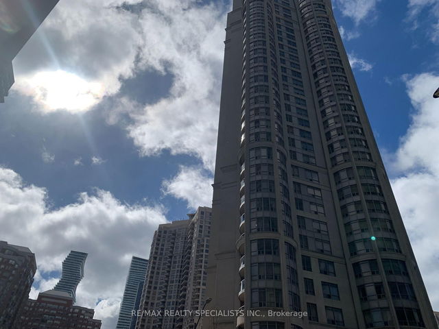 1135 - 3888 Duke Of York Boulevard