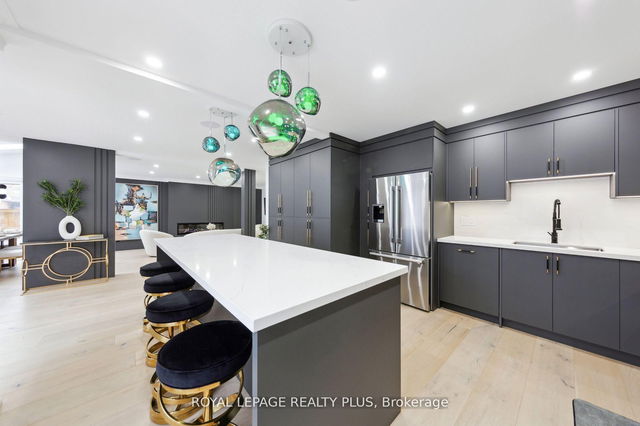 4344 Dallas Court