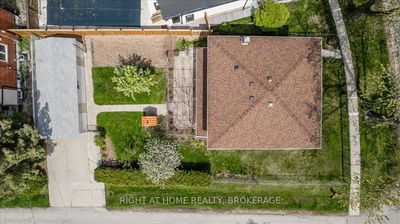 133 Prince Charles Dr, Oakville - Central image-0-4