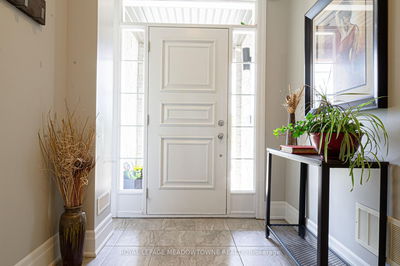 2281 Khalsa Gate, Oakville - Westmount image-0-3