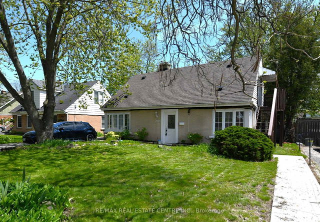 2070 Churchill Avenue