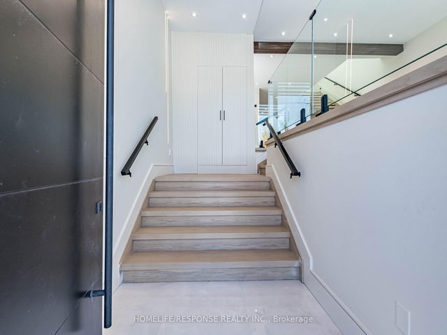 6A PINE Avenue