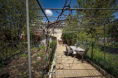 10 Burnfield Ave, Toronto - Dovercourt-Wallace Emerson-Junction image-0-3