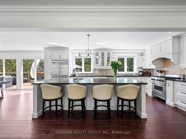 1435 Saginaw Crescent