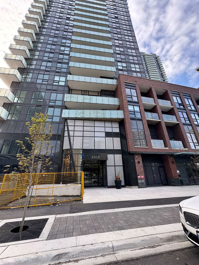 302 - 430 Square One Drive