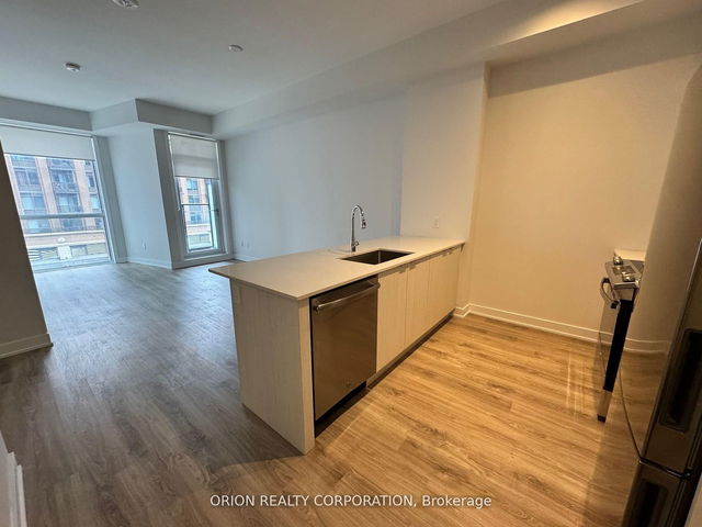 302 - 430 Square One Drive